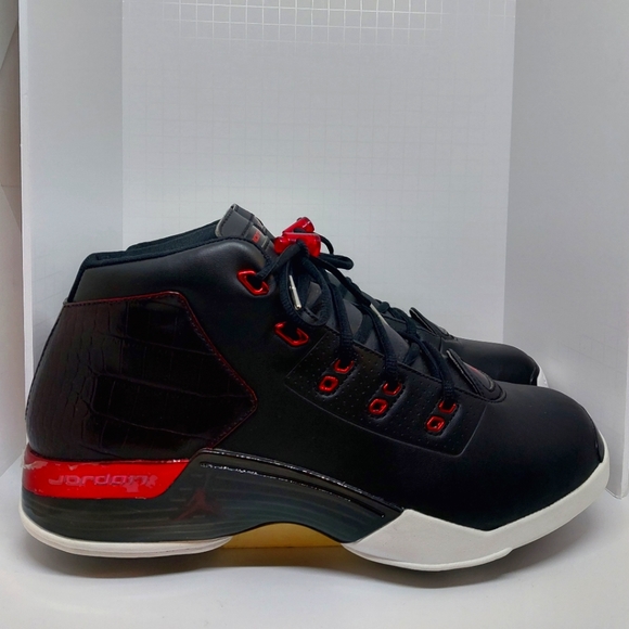NIKE AIR JORDAN 17 - BRED CHICAGO BULLS - Picture 8 of 8